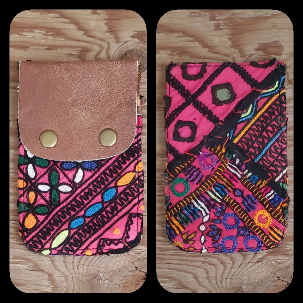 🍳🧠 Free People Boho Embroidered Repurposed vtg banjara hippie Wallet card case